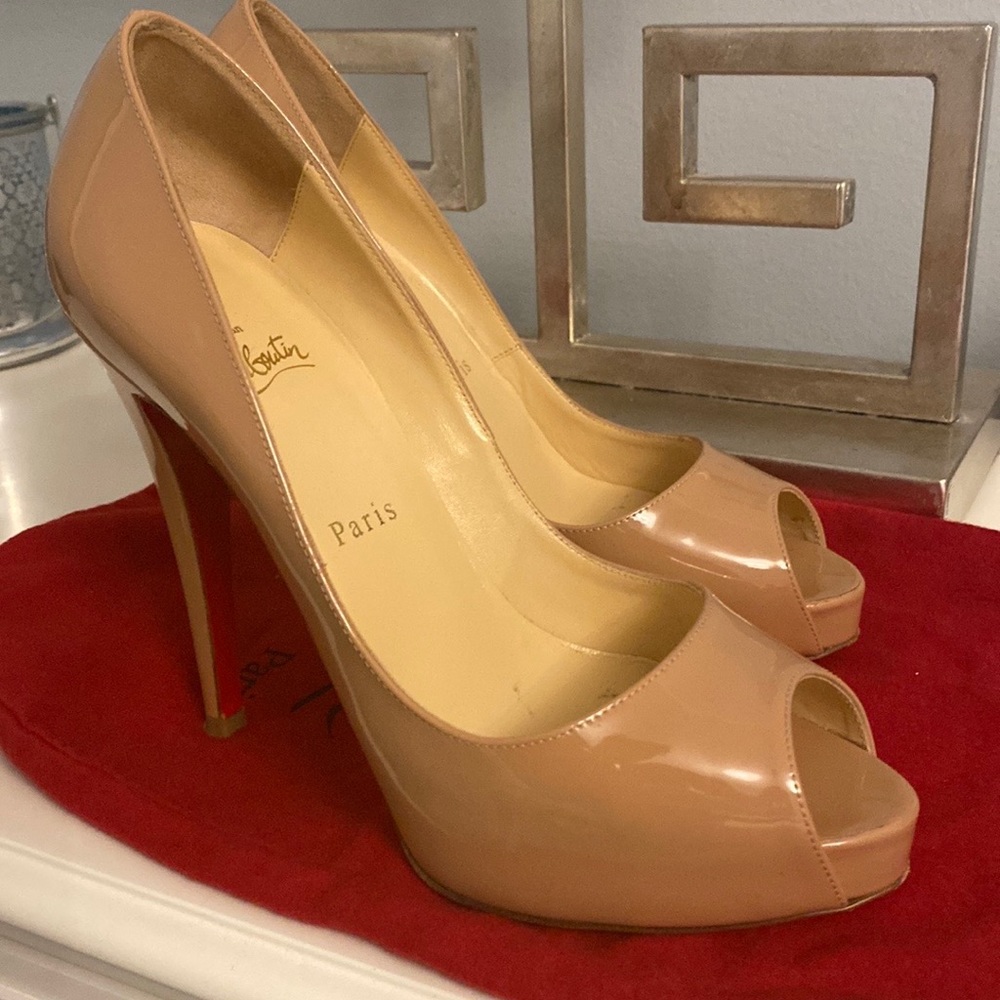Christian Louboutin Very Prive Peeptoe Heels